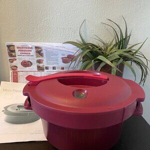 Tupperware Microwave Pressure Cooker 3L Cranberry Red - Used